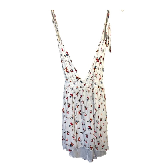 Forever 21 Dresses & Skirts - FOREVER21 plunge neck dress (PERFECT for spring, summer)
